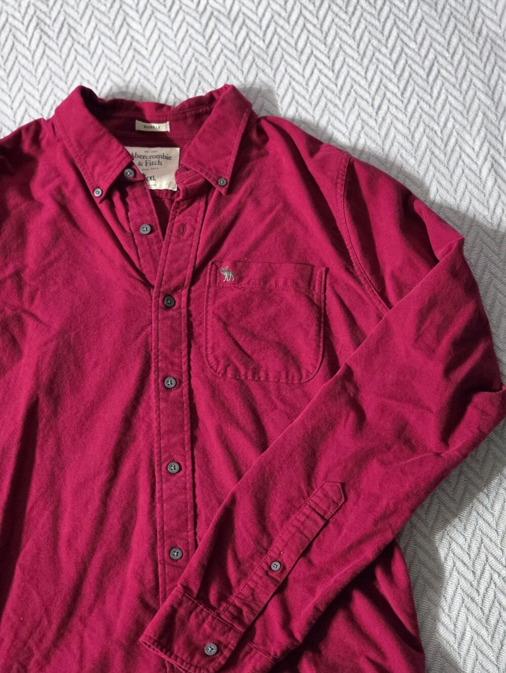 Abercrombie & Fitch Men's Red Button-Down Oxford Shirt - Picture 3 of 5